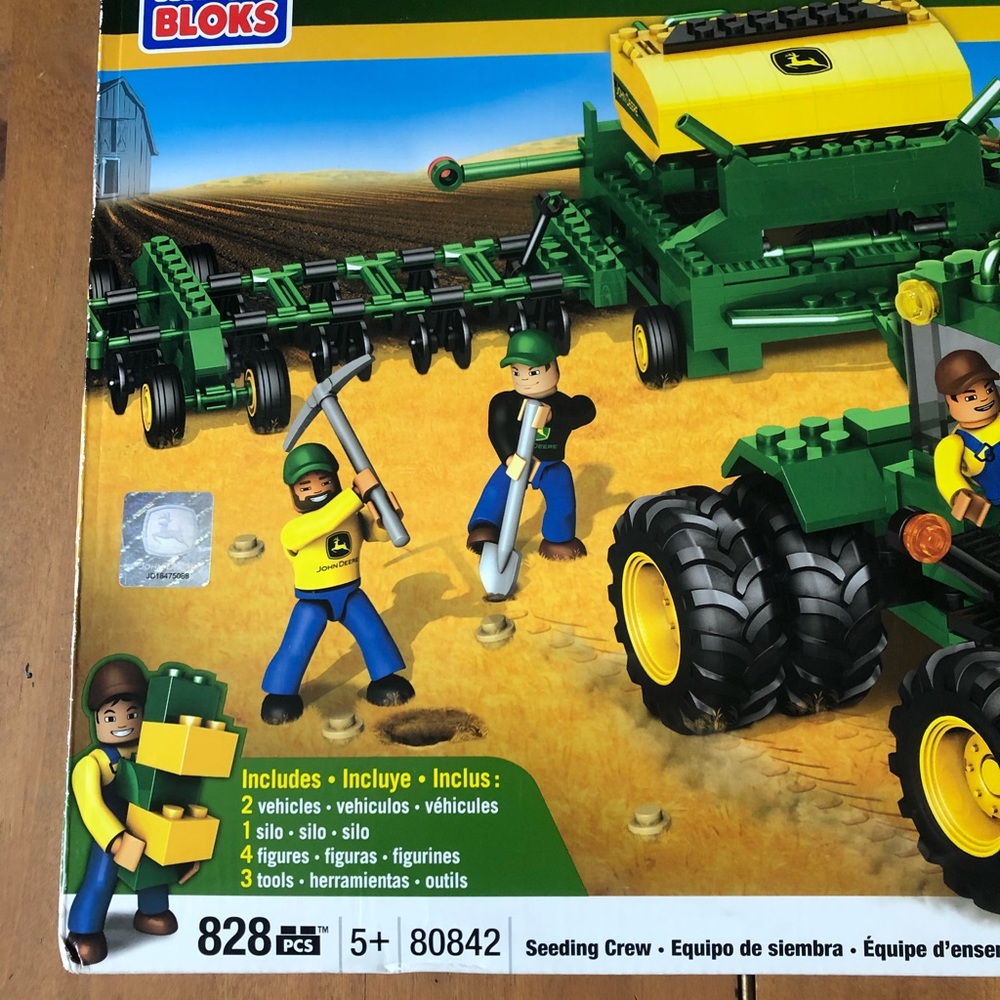 Discontinued Mega Bloks John Deere Seeding Crew